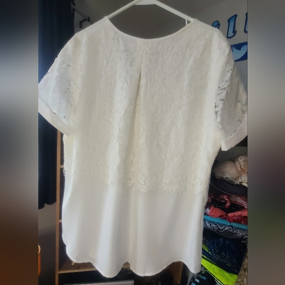 Cream Colored Eyelash Lace Blouse - Picture 2 of 7